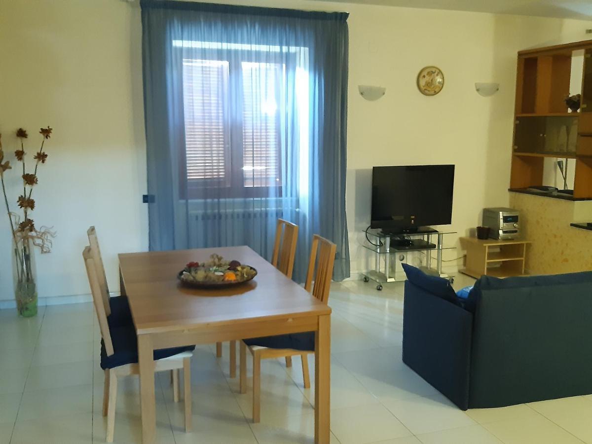 Residenza Caserta Sud - Appartamento Con Giardino Exterior foto