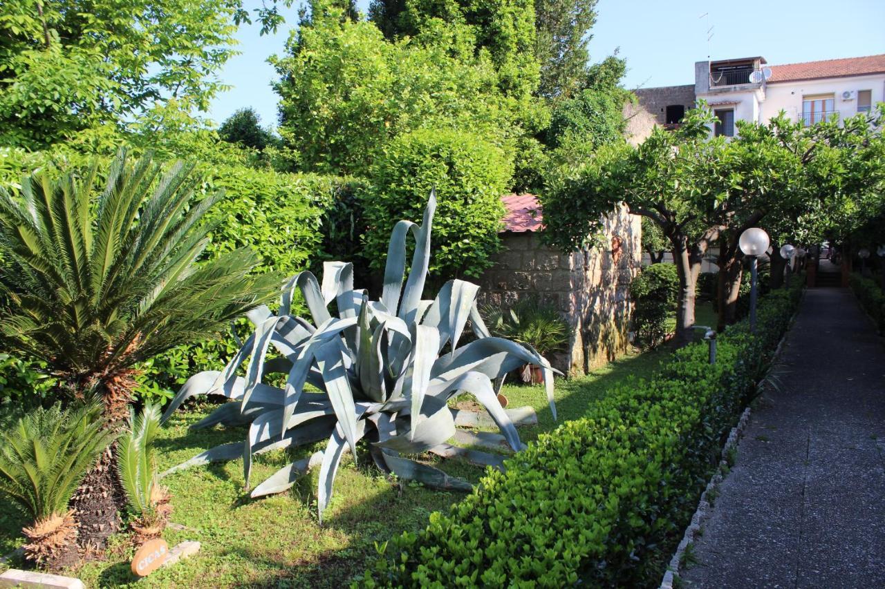 Residenza Caserta Sud - Appartamento Con Giardino Exterior foto